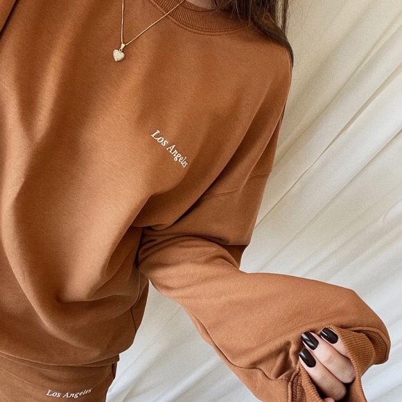 LOS ANGELES SWEATSHIRT / SHORTS SET — In Caramel - Picture 6 of 9